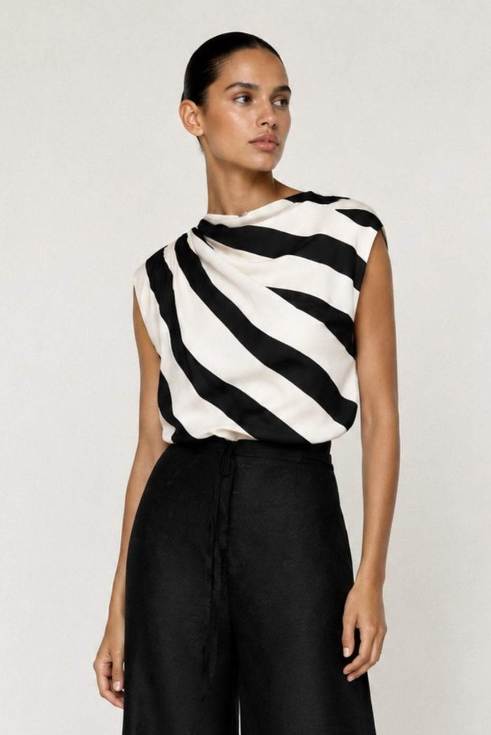 Aura de Jade Blouse Ivory Black