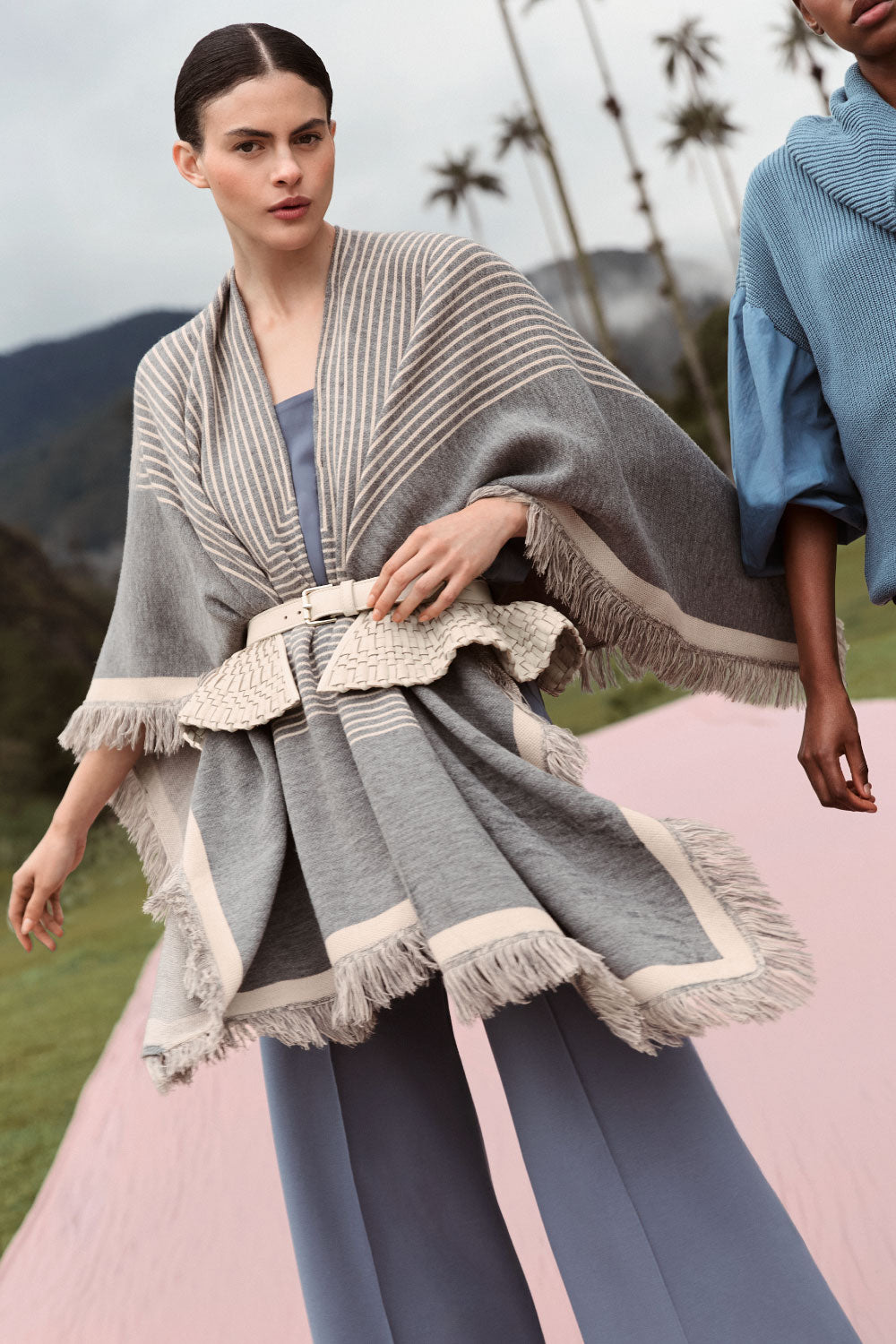 Azufral Wrap Gray Ivory
