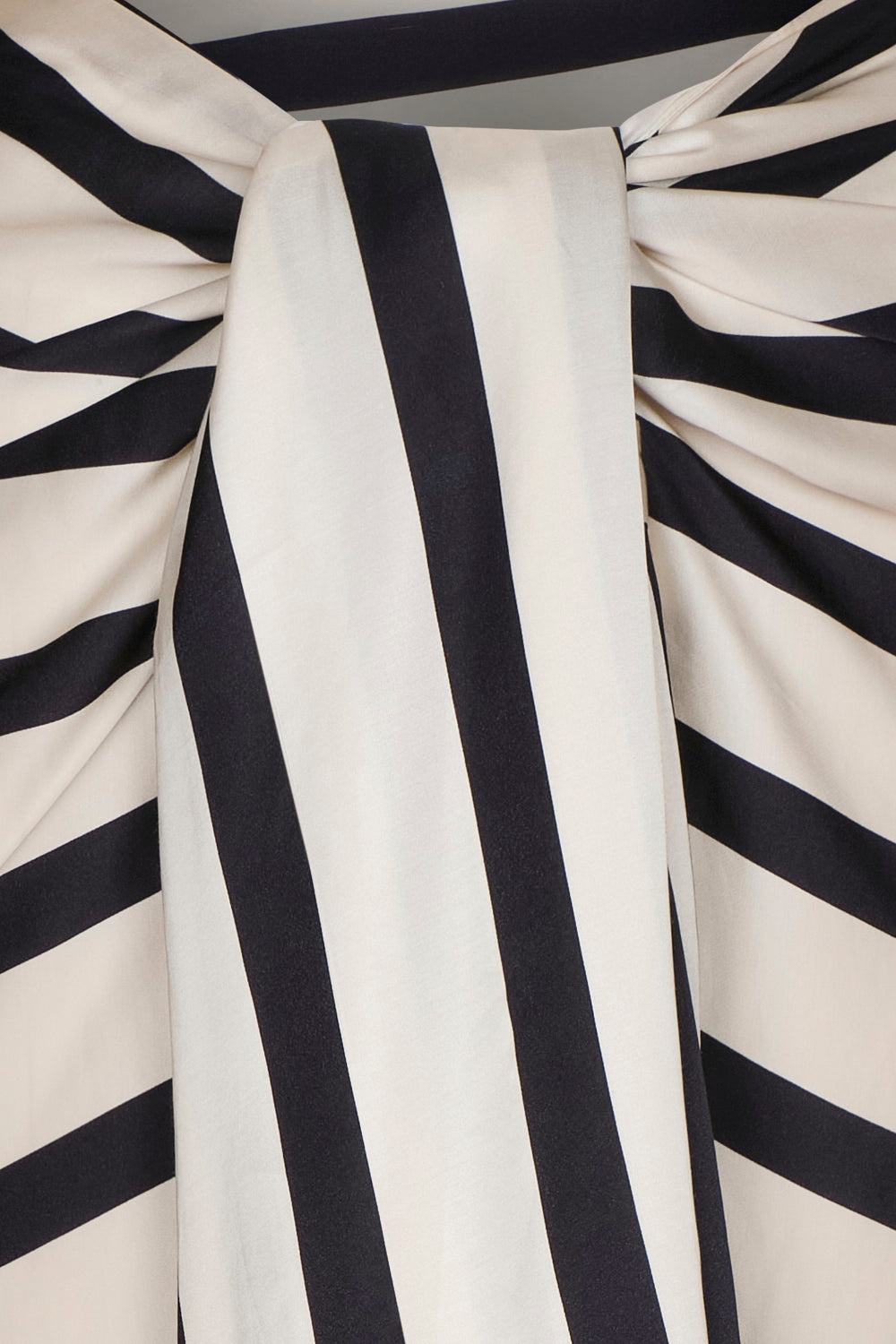 Isola Skirt Ivory Black