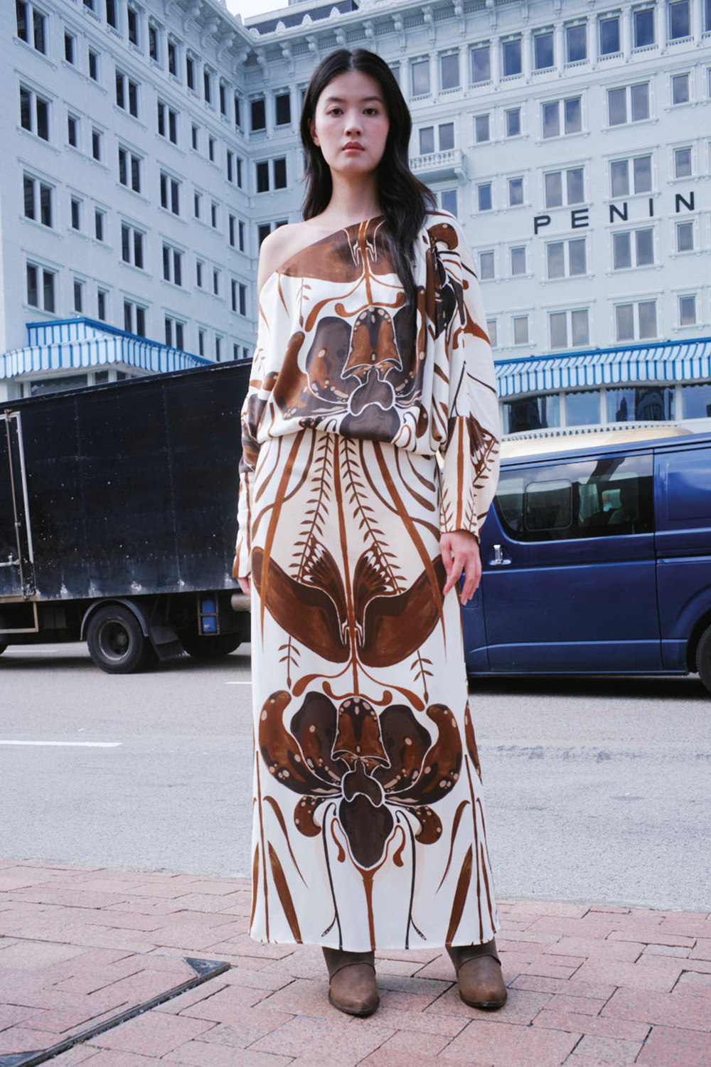 Vestido Chengdu color café marfil