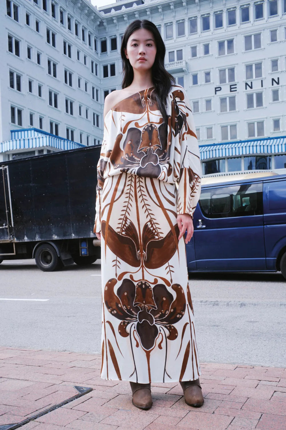 Vestido Chengdu color café marfil